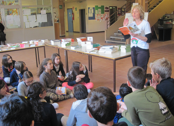 Libro ADOTTATI A SCUOLA guida pratica per genitori e insegnanti